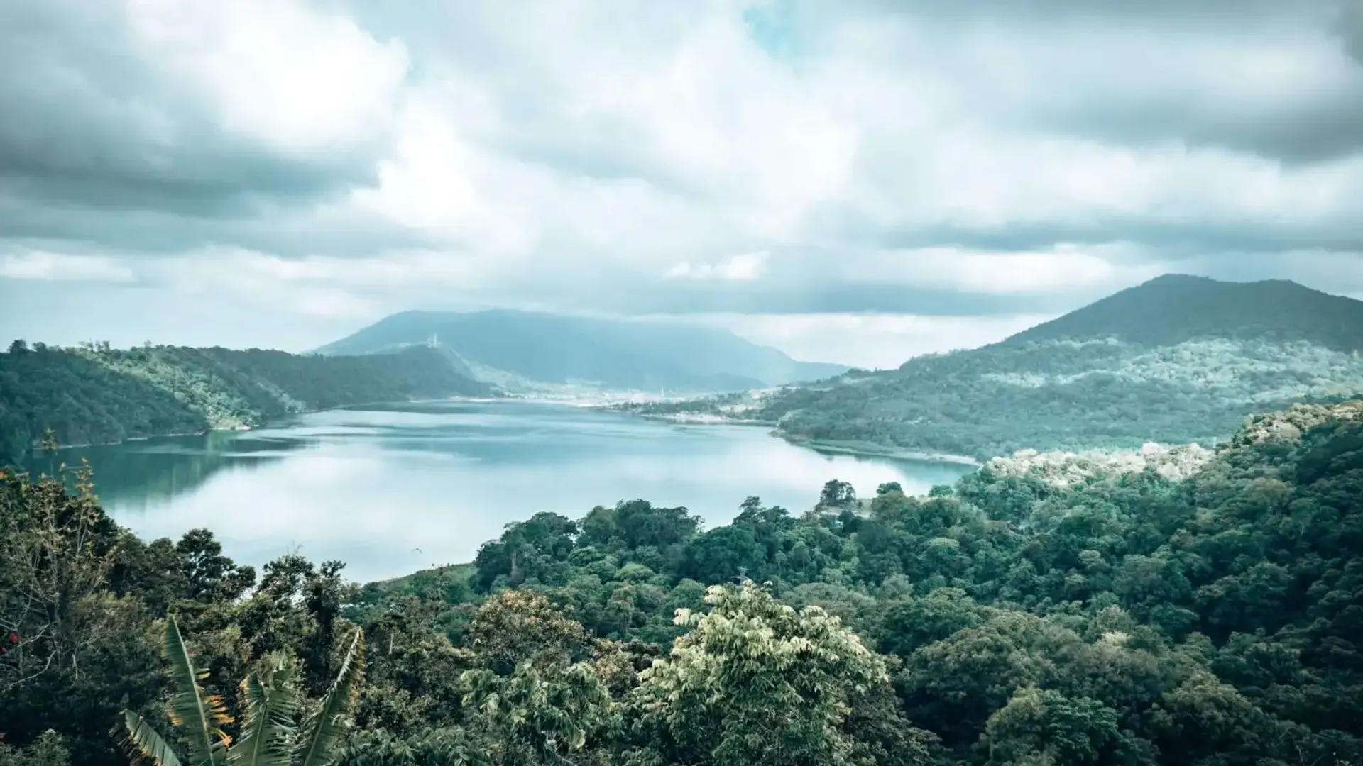 Bedugul Lakes & Hidden Hills Trip